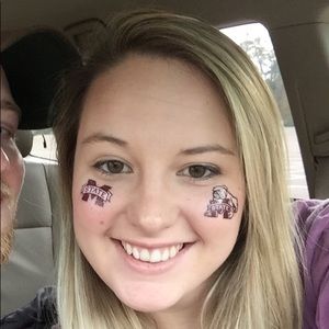 Meet your Posher, Corie